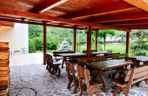 Priepasne House | Stará Škola