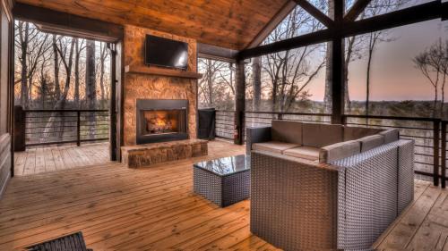 Morganton House | Star Creek Chalet