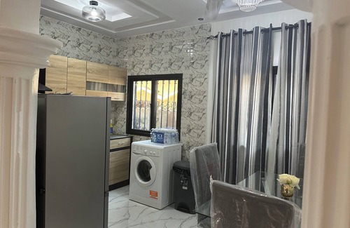 West Coast Division Apartment | Star Light Apt #3 - The Retreat Apartments