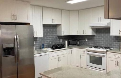 Kenner - Louis Armstrong International Airport House | Star on N. Starrett