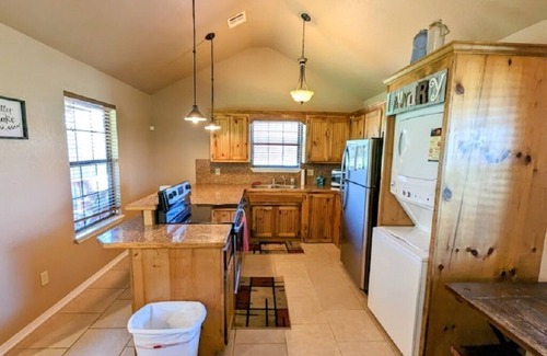 Sulphur Cabin | Star Valley cozy log cabin close to the Chickasaw National and Turner Falls Park