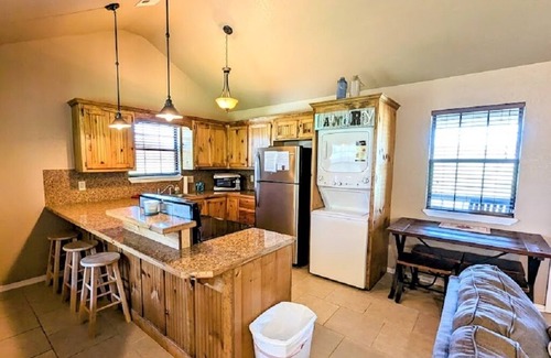 Sulphur Cabin | Star Valley cozy log cabin close to the Chickasaw National and Turner Falls Park