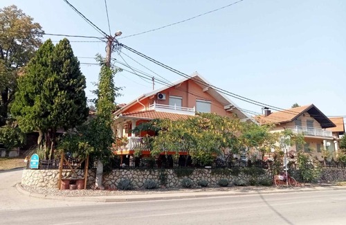Gracanica Apartment | Stara Ruža