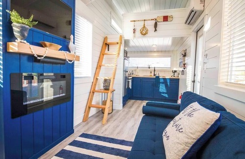 Apple Valley Apartment | Starboard Tiny Home S