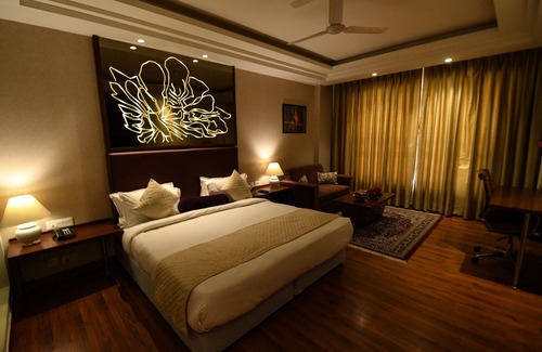 Jaipur Hotel | Stardom Resort