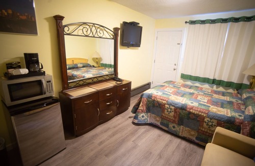 Camrose Hotel | Stardust Motel