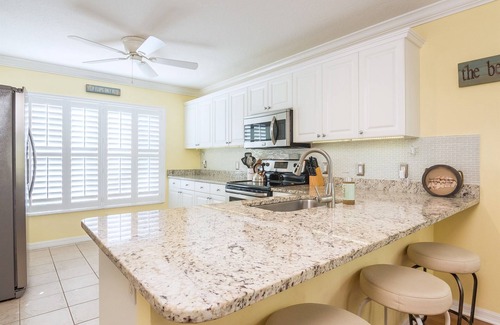 Bradenton Beach Condo | Starfish Paradise by Beach Boutique Rentals