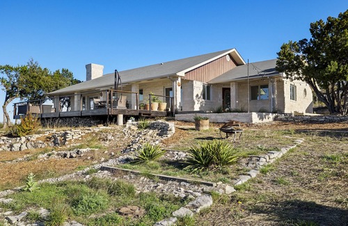 Dripping Springs House | *Stargazer Ranch House Haven*Amazing Views*