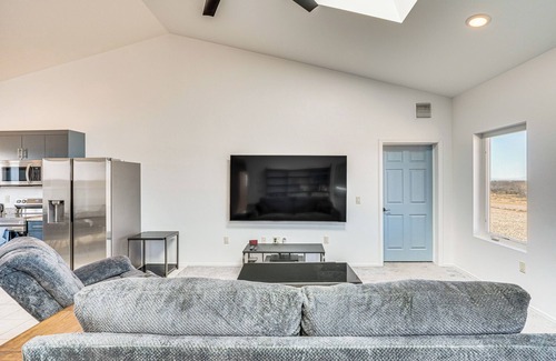 Pearce House | Stargazer's Delight: Mtn-View Pearce Home w/Deck!