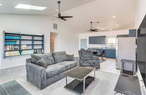 Pearce House | Stargazer's Delight: Mtn-View Pearce Home w/Deck!