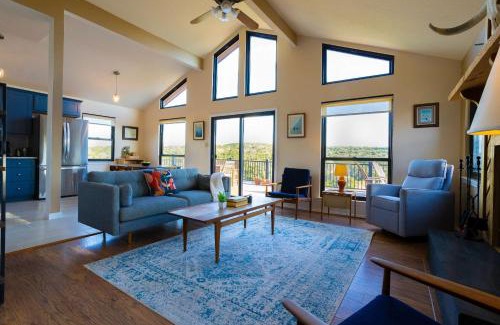 Johnson City House | Stargazers Delight - Sleeps 12