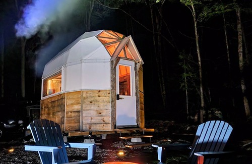 Campbellford Cabin | Stargazing Cabin with River Access