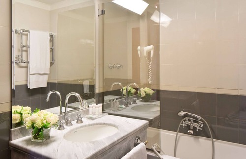 Oltretorrente Hotel | Starhotels Du Parc