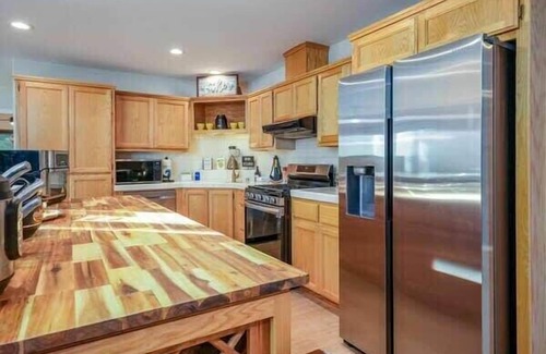 Sugar Pine Cabin | ✨Starlight Cabin✨Yosemite✨Hot Tub✨Game Room✨Xbox✨