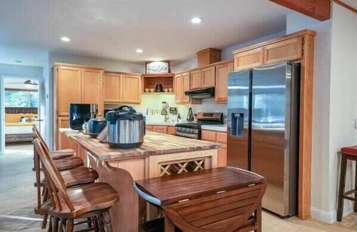 Sugar Pine Cabin | ✨Starlight Cabin✨Yosemite✨Hot Tub✨Game Room✨Xbox✨
