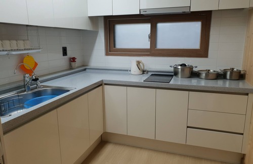 Jocheon House | starlighthouse is familyroom