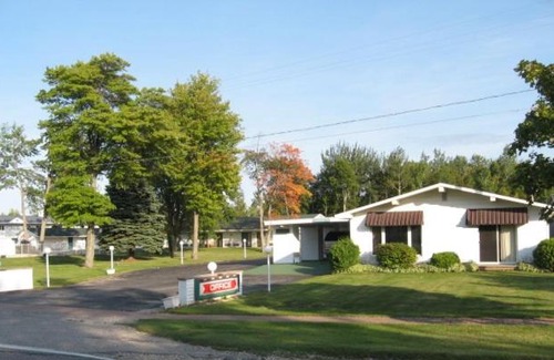 Mackinaw City Hotel | Starlite Budget Inn