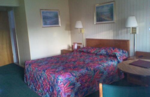 Mackinaw City Hotel | Starlite Budget Inn