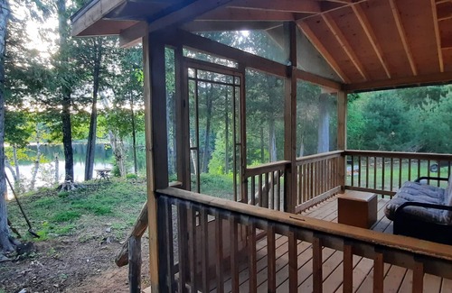 Wollaston Cottage | Starry Lake Dark Sky Oasis- Glorious Forest Retreat w/Private Lake and Trails
