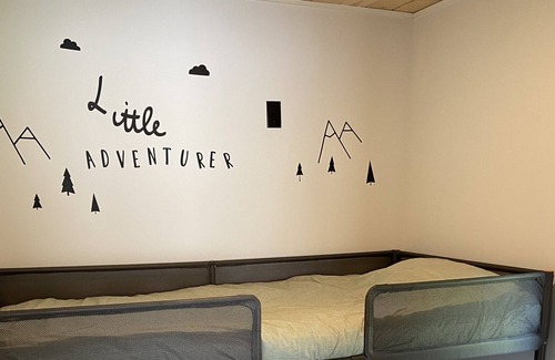 Notre-Dame-Des-Bois Ski Chalet | Starry Mountain River Chalet