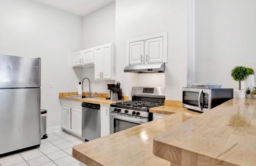 Central Business District Apartment | Stars on State in the Heart of Downtown
