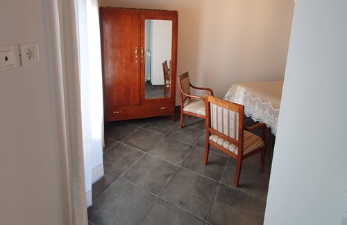 L'Aquila House | Stars on us