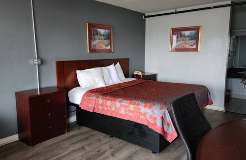 Lansing Hotel | Starway Inn