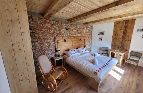 Krzyzowka House | Stary Dom z Piwnicą