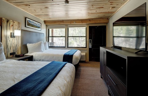 Custer Resort | State Game Lodge at Custer State Park Resort