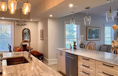 Wellington House | Stately 5-bedroom estate in beautiful Prince Edward with fitness room, AC