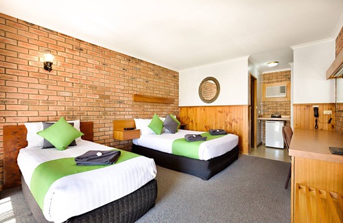 Corowa Hotel | Statesman Motor Inn