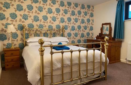 South Brent Hotel | Station House, Dartmoor and Coast located, Village centre Hotel
