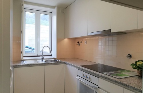 Urgezes House | Station House