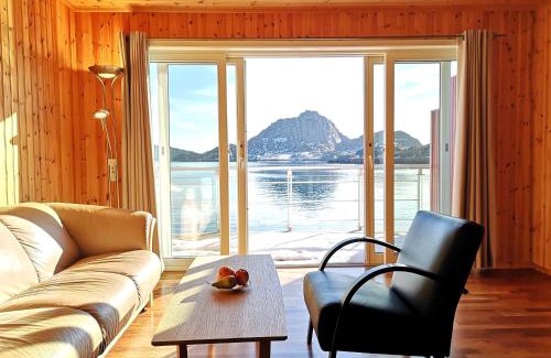Vestvagøy Hotel | Statles Rorbu- og Konferansesenter AS