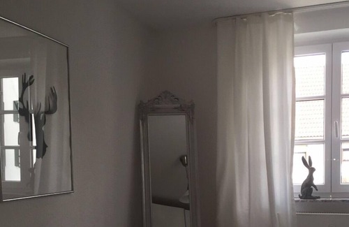 Langenneufnach Apartment | Staudenvilla - apartment rabbit, romantic garden, internet, children's house