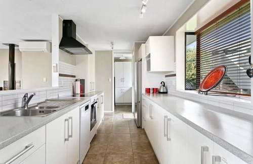 Richmond Heights House | Stay 3 nights pay for 2 *Ts & Cs apply
