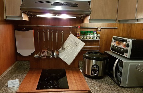 Wack-Wack Greenhills Apartment | Stay Amare St.Francis Shangri-la Ortigas