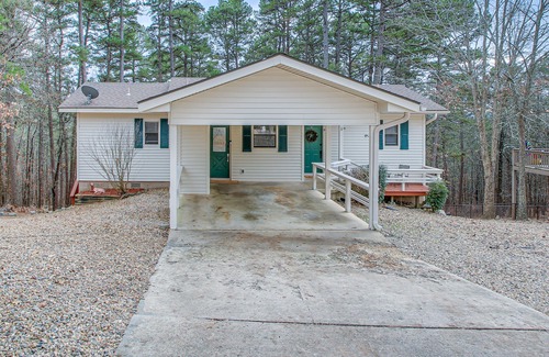 Hot Springs Village Cottage | 'stay and Play' - Hot Springs Village Home!