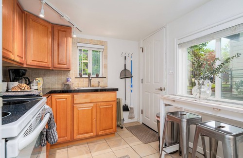 North Rose Hill Cottage | Stay at Lake Forbes Cottage, Your Home Away from Home