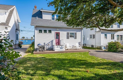 Black Rock Historic District House | Stay at Seabright Beach