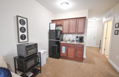 Champaign Apartment | Stay at the Historic Inman