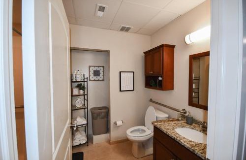 Champaign Apartment | Stay at the Historic Inman