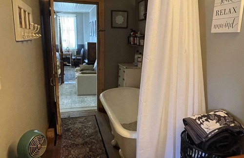 Dragoon House | Stay at the JH Smith Historic Landmark in the heart of Dragoon