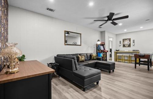 Gainesville House | Stay Classy in a Spacious Home with an Elegant Touch