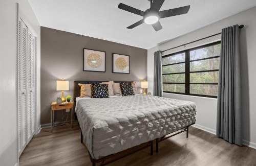 Gainesville House | Stay Classy in a Spacious Home with an Elegant Touch