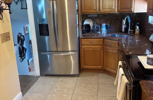 Plainview House | Stay Close to Ryder Cup: Cozy 3BR Home w/Backyard – 2 Miles to Bethpage