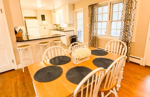 Annapolis House | Stay close to USNA Stadium with screened-in porch and parking