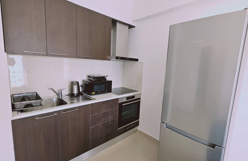 City Centre Apartment | STAY Cosmo City Suite 502