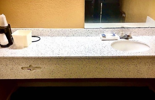 Demopolis Hotel | Stay Express Inn & Suites - Demopolis