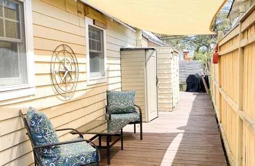 Ocean Beach House | Stay here!-Newly Renovated Beach House (steps to beach)